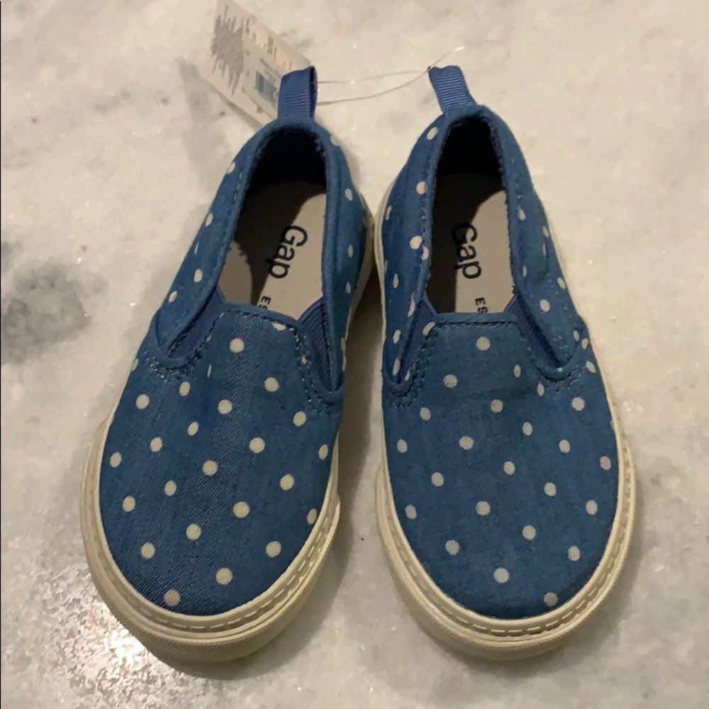 NWT • Baby Gap Slip on Sneakers • Size 6